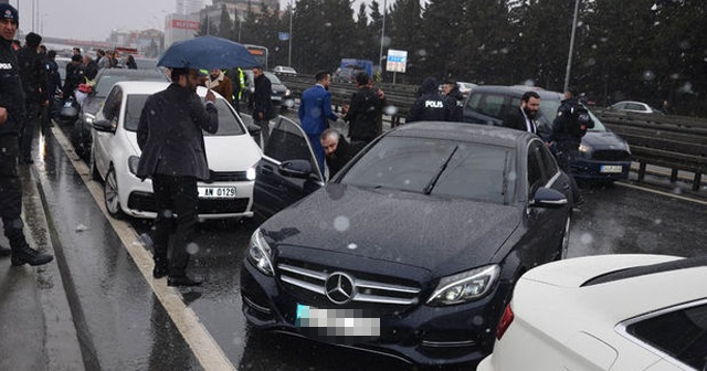 İstanbul&#039;da polisi alarma geçiren düğün konvoyu