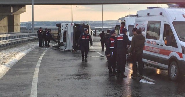 İstanbul Havalimanı servisi yan yattı: 1’i ağır 9 işçi yaralı