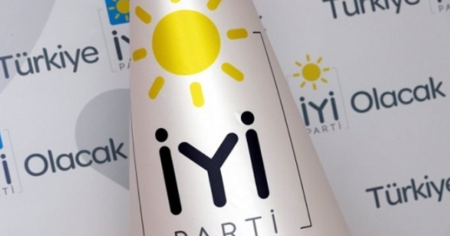 İYİ Parti'de istifa depremi