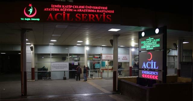 İzmir’de bıçaklı kavga : 1 yaralı