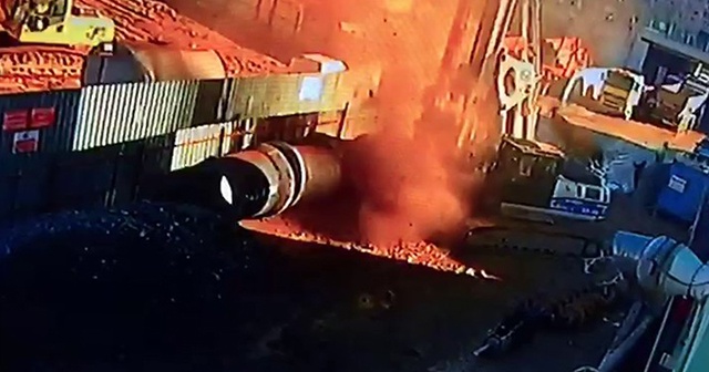 Kadıköy&#039;de doğalgaz borusu böyle patladı