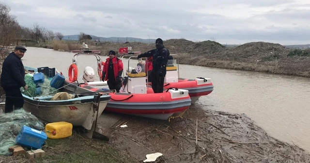 Kayıp balıkçının teknesine ulaşıldı