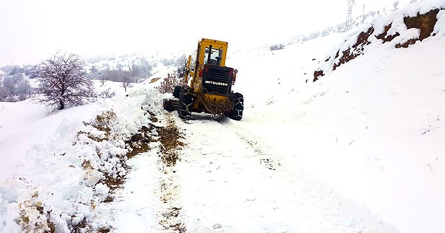 Malatya&#039;da kar nedeniyle kapanan yollar ulaşıma açıldı