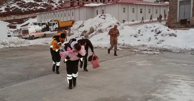 Mehmetçik, 6 aylık bebeği helikopterle hastaneye ulaştırdı