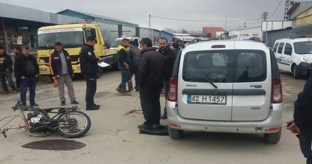 Motosiklet ile hafif ticari araç çarpıştı: 1 yaralı