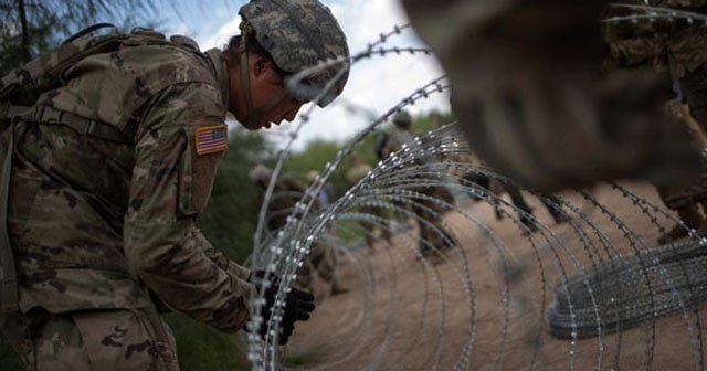 Resmen açıklandı! ABD, Meksika sınırına bin asker daha gönderiyor