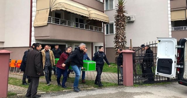 Sakarya&#039;da polis memuru evinde ölü bulundu