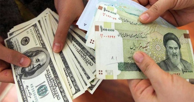 Tahran&#039;da dolar bozdurmak isteyen 2 yabancı öğrenciye gözaltı