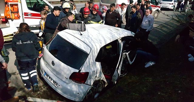 TEM&#039;de yasak dönüş kaza getirdi: 7 yaralı