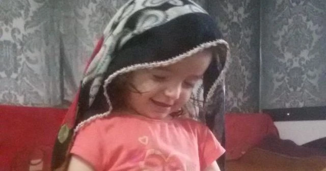 Üvey babasının dövdüğü minik Esma, yaşam savaşını kaybetti