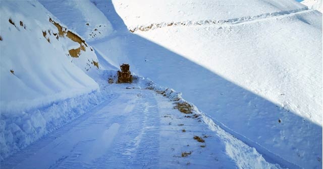 Van&#039;da 27 yerleşim yeri ulaşıma kapandı