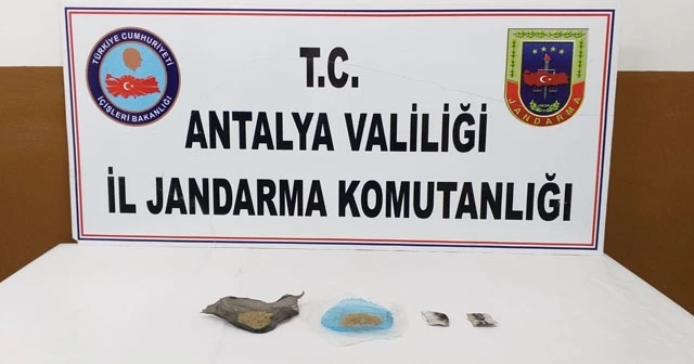 Yol kontrolünde 30 gram uyuşturucuyla yakalandı