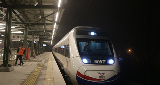 Yüksek hızlı tren ilk defa Avrupa Yakasına geçti