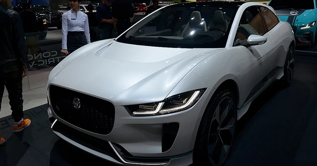 &quot;Yılın Otomobili&quot; Jaguar I-PACE oldu