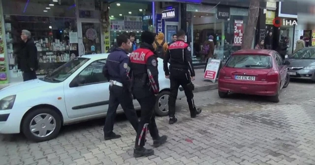 7 yaşındaki kız çocuğu 5 saat arabada kaldı