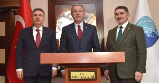 Bakan Akar ve Komutanlar Ağrı&#039;da