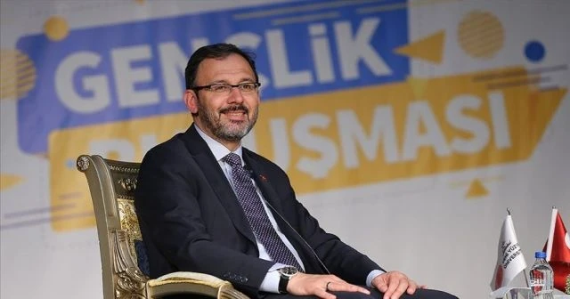 Bakan Kasapoğlu: Spor yapma kültürünü mutlaka kazanmamız lazım