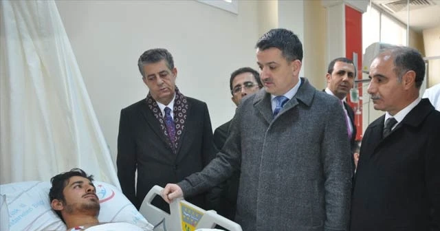 Bakan Pakdemirli, yaralı çobanı hastanede ziyaret etti