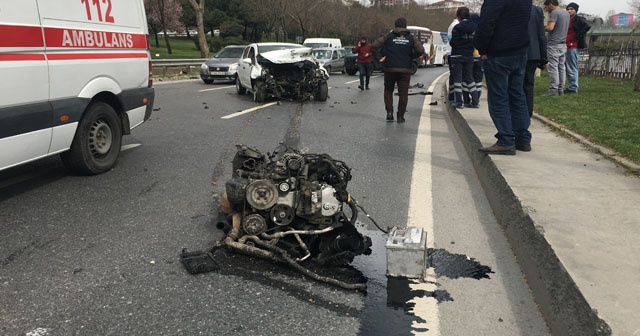 Bariyerlere çarpan otomobilin motoru ayrıldı