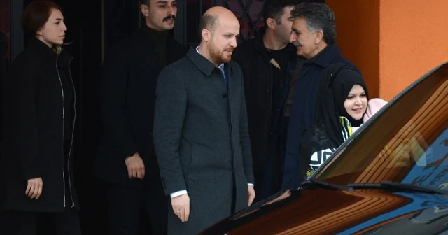 Bilal Erdoğan oy kullanmaya eşi ve çocuğuyla geldi