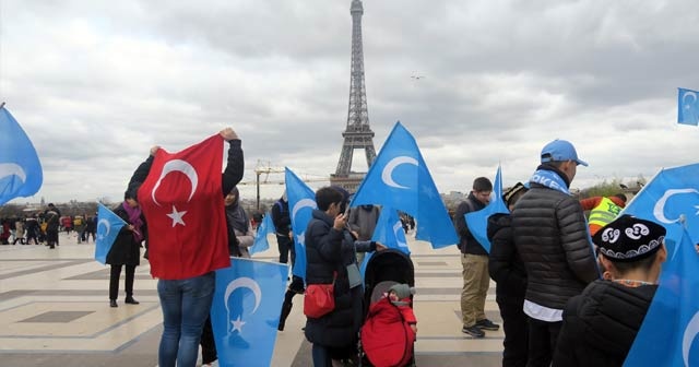 Çin’in Doğu Türkistan’daki zulmü Paris’te kınandı