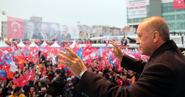 Cumhurbaşkanı Erdoğan: “Birileri Türkiye tökezlesin diye ellerini ovuşturuyor”