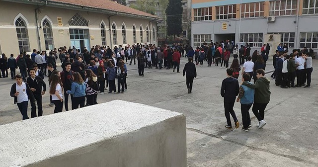 Denizli Acıpayam&#039;da depremin ardından okullar 2 gün tatil edildi