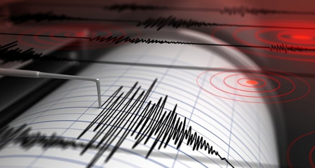 Endonezya&#039;da 5,3 büyüklüğünde deprem