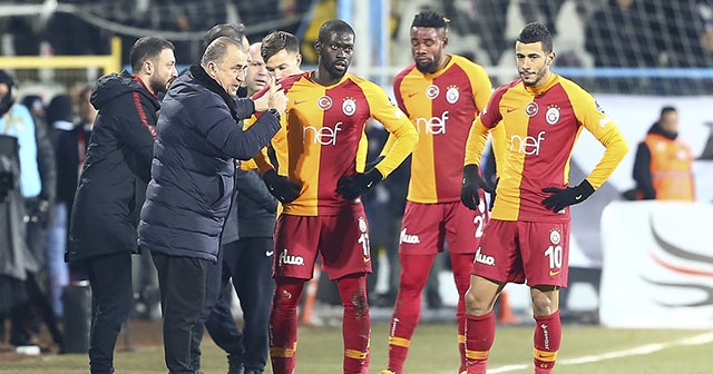 Galatasaray, Başakşehir'in 8 puan gerisine düştü