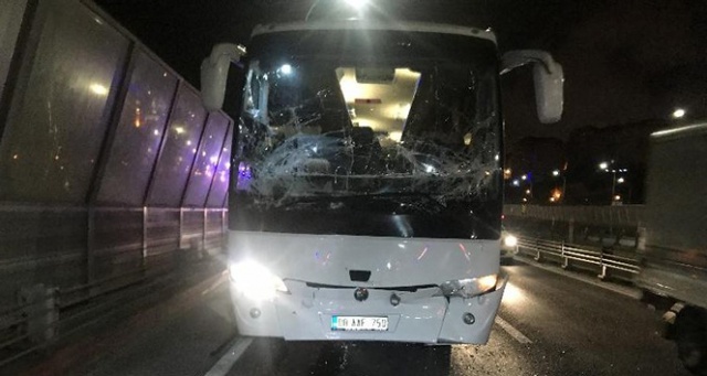 Haliç Köprüsü’nde zincirleme kaza: 3 otobüs birbirine girdi