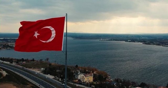 İmam Hatip Lisesi öğrencilerinden duygulandıran İstiklal Marşı klibi