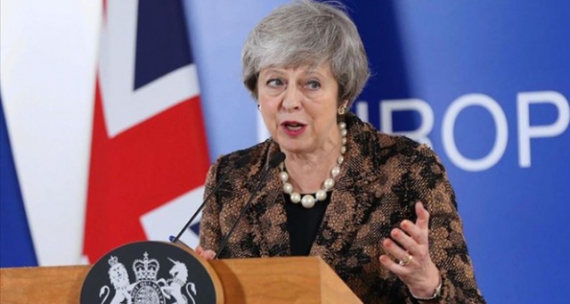 İngiltere Başbakanı Theresa May&#039;den parlamentoya Brexit suçlaması