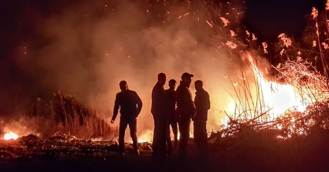 İznik&#039;te 13 saattir devam eden yangın söndürüldü