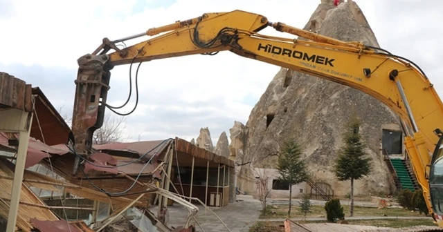 Kapadokya bölgesindeki yapıların yıkılması