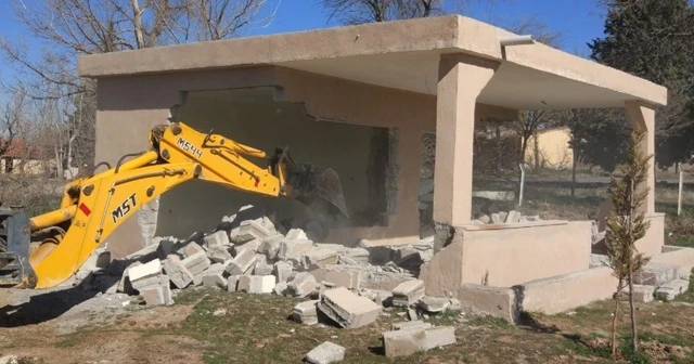 Kapadokya’da 6 kaçak yapı daha yıkıldı