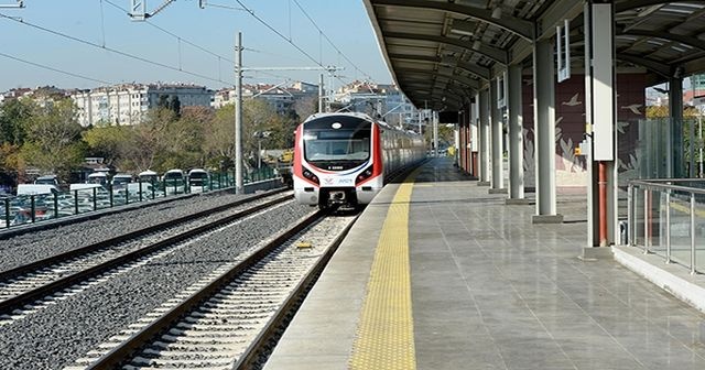 Marmaray&#039;dan ilk uluslararası tren geçti