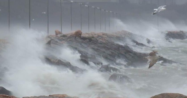 Meteoroloji&#039;den Marmara ve Ege için fırtına uyarısı