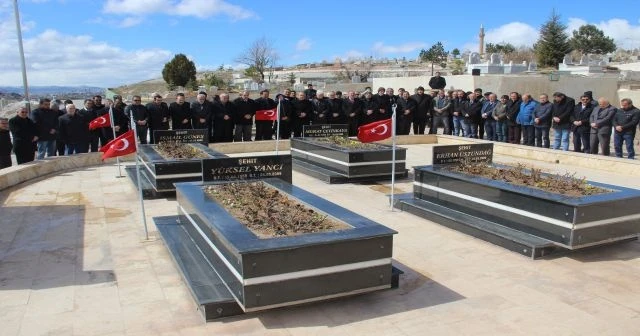 Muhsin Yazıcıoğlu kabri başında anıldı