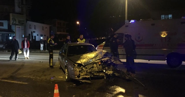 Sakarya’da otomobiller çarpıştı: 6 yaralı