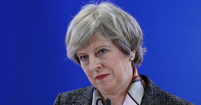 Theresa May: &quot;AB&#039;den ayrılınca istifa edeceğim&quot;