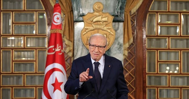 Tunus&#039;ta olağanüstü hal bir ay daha uzatıldı