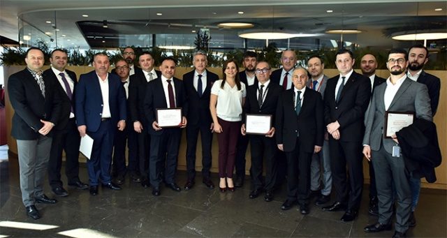 ‘Üçüncü Göz’ün ilk hizmet şampiyonları törenle ödüllerini aldı