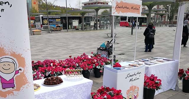 Almanya&#039;da &quot;Buyurun ben Müslümanım&quot; etkinliği