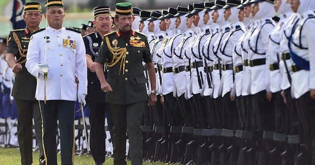 Brunei Sultanlığı'nda İslam hukuku yürürlüğe girdi