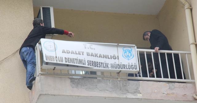 Bunalıma giren denetimli serbestlik hükümlüsü intihara kalkıştı