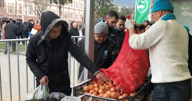 Bursalılar en çok ucuz patatese akın etti