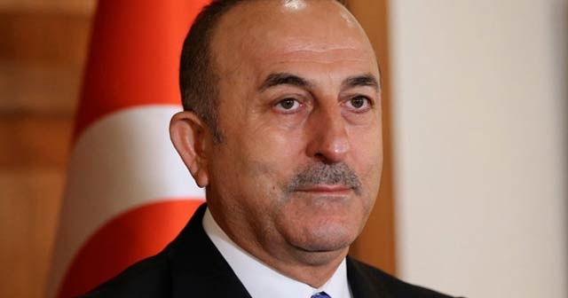 Çavuşoğlu: Macron&#039;un kararnamesi AİHM kararlarını ihlal ediyor