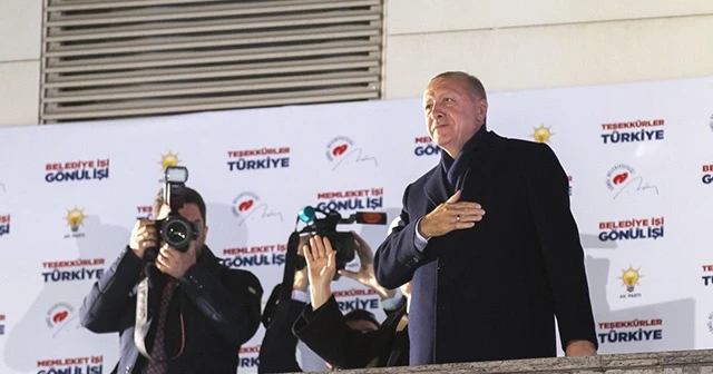 Cumhurbaşkanı Erdoğan&#039;dan tarihi &quot;balkon konuşması&quot;