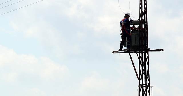 Dicle Elektrik borçlu abonelerin elektriğini kesmeye başladı