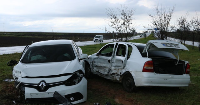 Diyarbakır’da 3 ayrı trafik kazası: 1’i ağır 7 yaralı